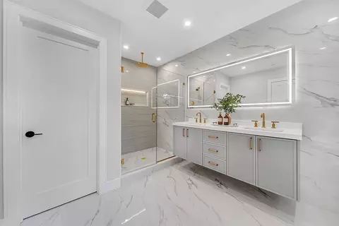 Bath - 140 Hillside, Needham, MA 02494 photo 2 of 2