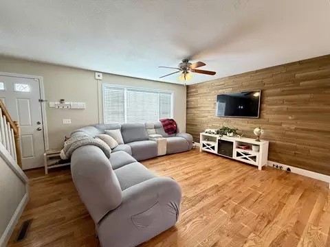 Living - 173 Russell St, Springfield, MA 01104 photo 2 of 2
