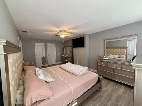 Bedroom - 173 Russell St, Springfield, MA 01104 photo 3 of 6