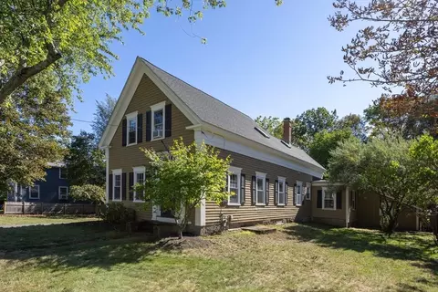 Exterior - 102 Centre St, Danvers, MA 01923 photo 9 of 10