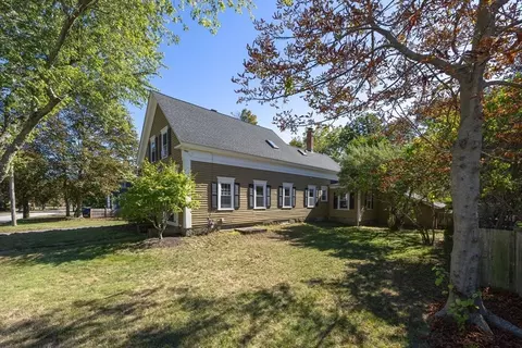 Exterior - 102 Centre St, Danvers, MA 01923 photo 8 of 10
