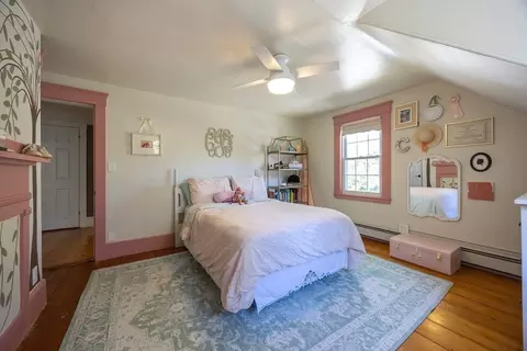 Bedroom - 102 Centre St, Danvers, MA 01923 photo 5 of 6