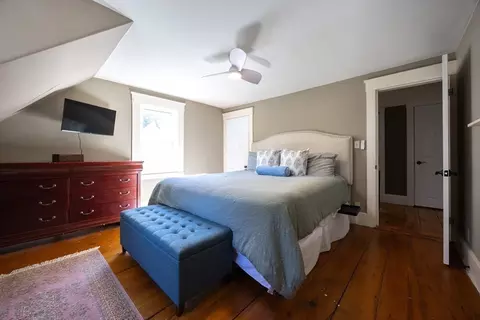Bedroom - 102 Centre St, Danvers, MA 01923 photo 3 of 6
