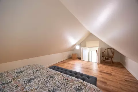 Bedroom - 102 Centre St, Danvers, MA 01923 photo 2 of 6
