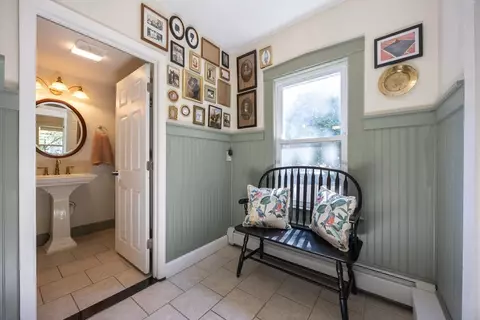 Entry Way - 102 Centre St, Danvers, MA 01923 photo 2 of 3