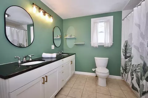 Bath - 32 Gault Rd, Wareham, MA 02576 photo 2 of 2