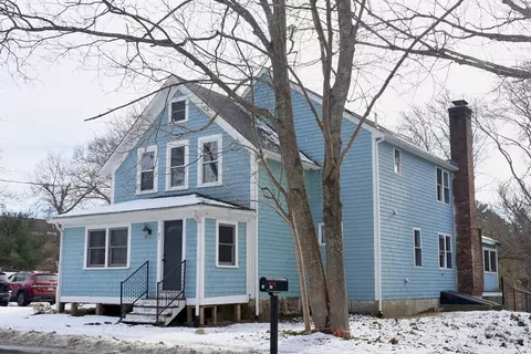 32 Gault Rd, Wareham, MA 02576
