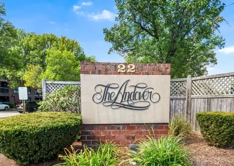 22 Railroad St #407, Andover, MA 01810