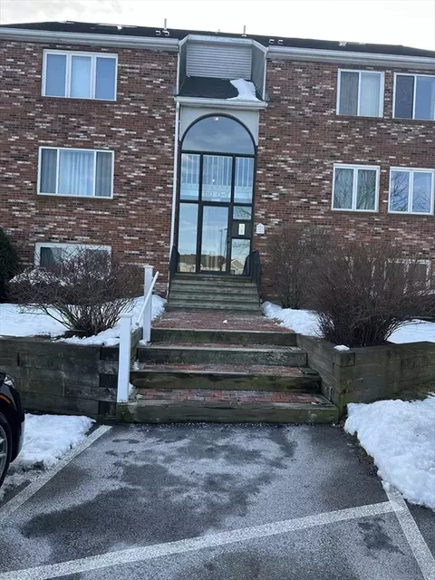 110 Burkhall St #O, Weymouth, MA 02190