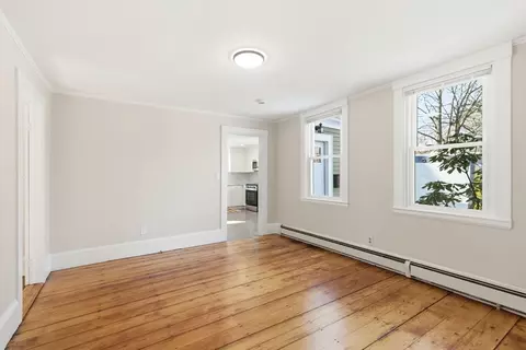 Living - 18 West St, Hingham, MA 02043 photo 2 of 4