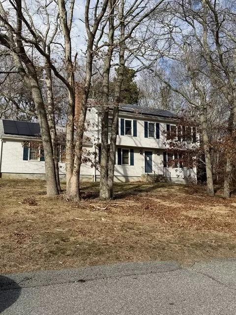 4 Andrew Rd, Sagamore Beach, MA 02562