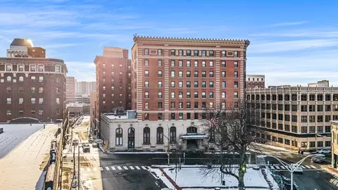 140 Chestnut St #619, Springfield, MA 01103