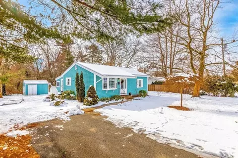 Exterior - 58 Maple St, Bourne, MA 02532 photo 3 of 7