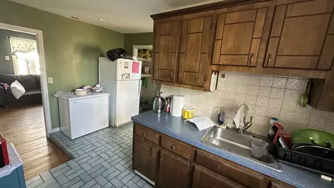 217 Plain St, Fall River, MA 02723 photo 28