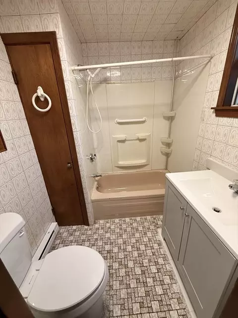631 Walnut, Fall River, MA 02720 photo 12