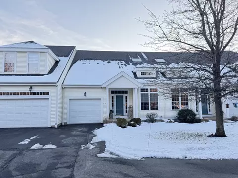 6 Kingson Ln #2, Medway, MA 02053