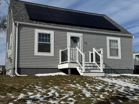 35 Randall Ave, Somerset, MA 02726