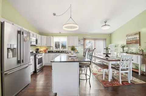 33 Warner St, Fall River, MA 02720 photo 11