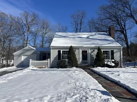 61 Westernview Cir, East Longmeadow, MA 01028
