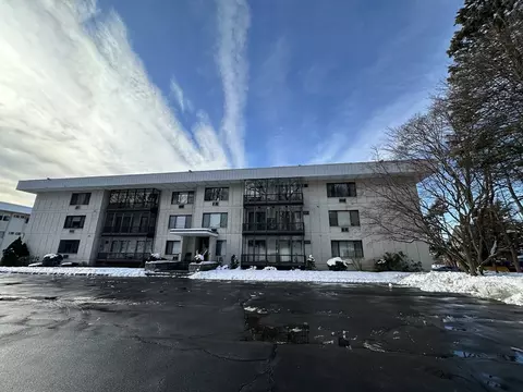 234 Nesmith St #8, Lowell, MA 01852