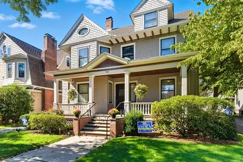 106 Magnolia Ter, Springfield, MA 01108
