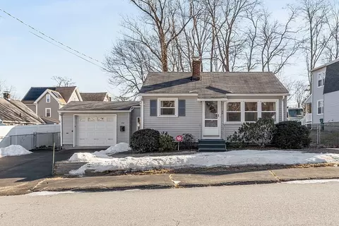 40 Walton St, Fitchburg, MA 01420