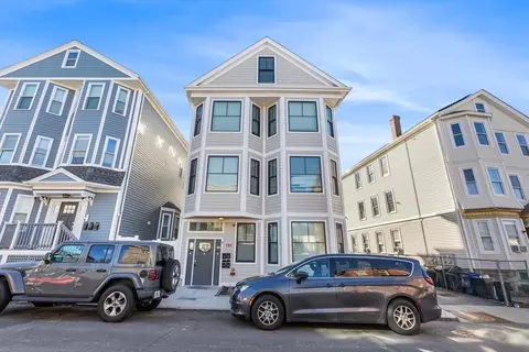 15 Maywood St, Boston, MA 02119