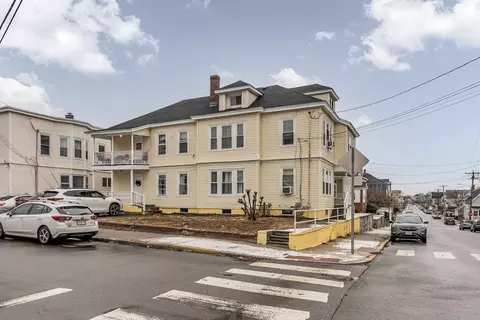 87-87 A Brookfield St, Lawrence, MA 01843
