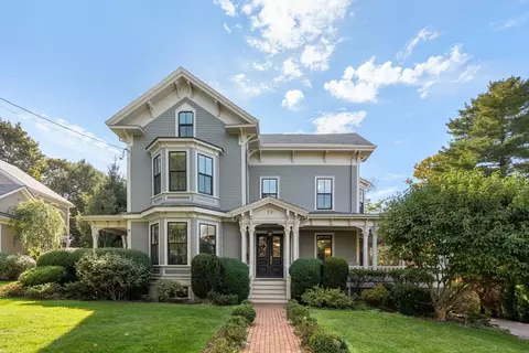 73 Herrick Rd, Newton, MA 02459