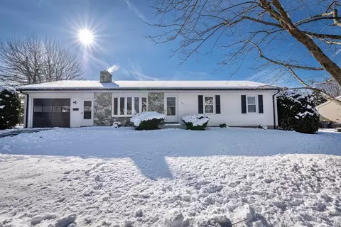 69 Denham Ave, Somerset, MA 02726