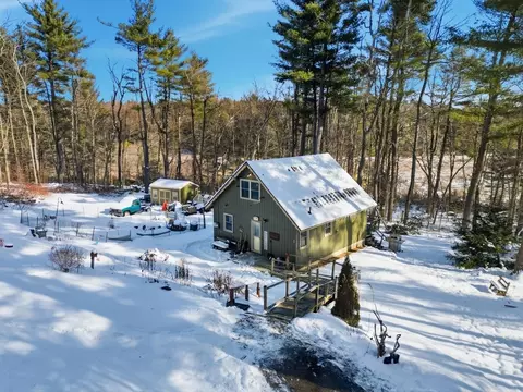 200 Fox Den Rd, Tolland, MA 01034