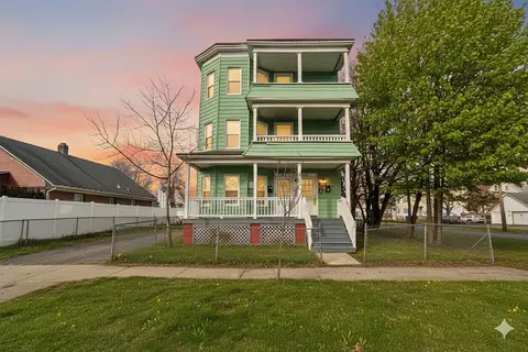 744-746 Carew St, Springfield, MA 01104