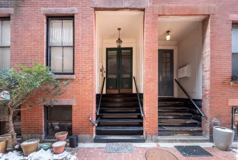 6 Goodwin Pl #B, Boston, MA 02114