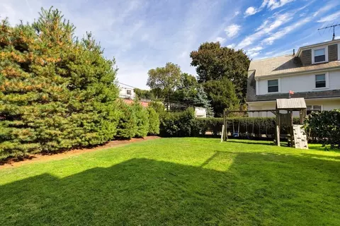 Exterior - 323 Clark Rd, Brookline, MA 02445 photo 4 of 6