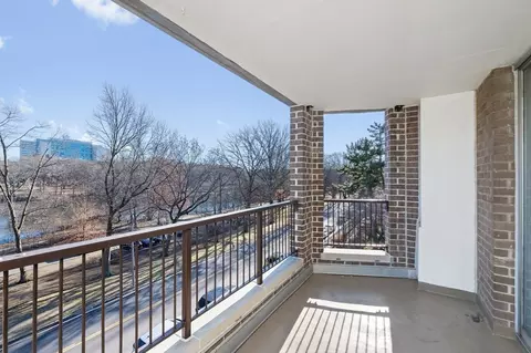 Exterior - 77 Pond Ave #401, Brookline, MA 02445 photo 1 of 2