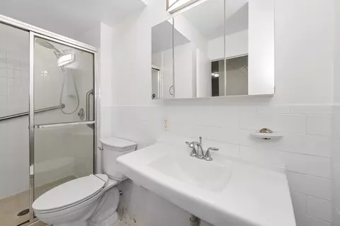 Bath - 77 Pond Ave #401, Brookline, MA 02445 photo 1 of 2