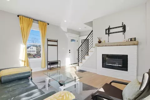Living - 6 Everett St, Stoneham, MA 02180 photo 1 of 2