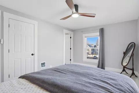 Bedroom - 6 Everett St, Stoneham, MA 02180 photo 7 of 9