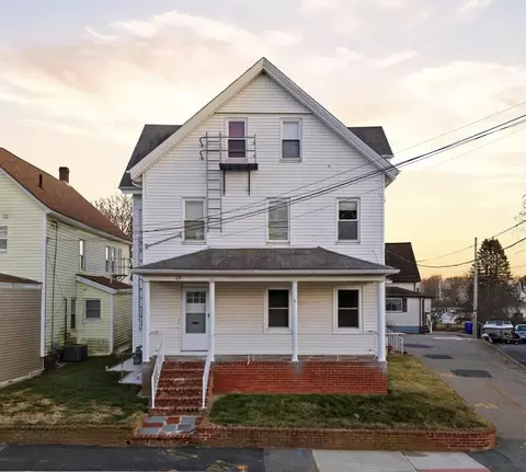 68 Oak St, Taunton, MA 02780
