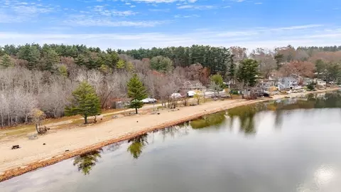 14 Second St, Amesbury, MA 01913