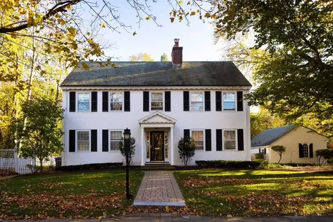 138 Waban Ave, Waban, MA 02468