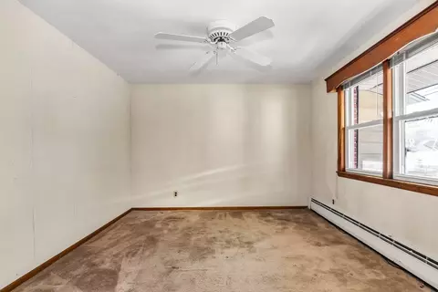 Bedroom - 31 Webster Ave, Beverly, MA 01915 photo 1 of 6