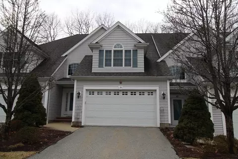 19 Peachey Cir #19, Middleton, MA 01949