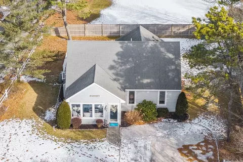 8 Buckley Rd, Dennis, MA 02670