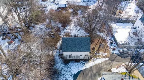 View/Area - 5 Cobb Ln, Dedham, MA 02026 photo 8 of 10