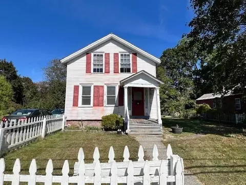 93 Maple St, Greenfield, MA 01301