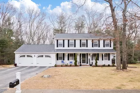 5 Tamarack Trl, Coventry, RI 02816