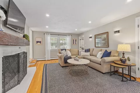 27 Forest Rd, Acton, MA 01720 photo 4