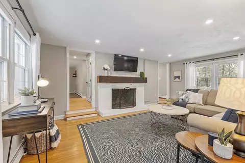 27 Forest Rd, Acton, MA 01720 photo 5