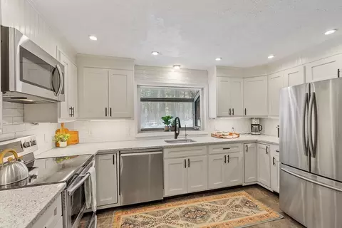 27 Forest Rd, Acton, MA 01720 photo 9